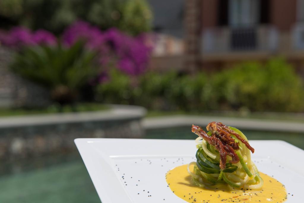Romantic Hotel & Restaurant Villa Cheta Elite ماراتييا المظهر الخارجي الصورة
