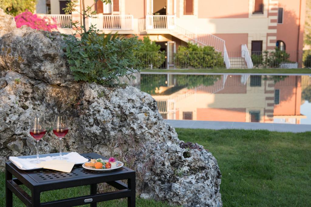 Romantic Hotel & Restaurant Villa Cheta Elite ماراتييا المظهر الخارجي الصورة