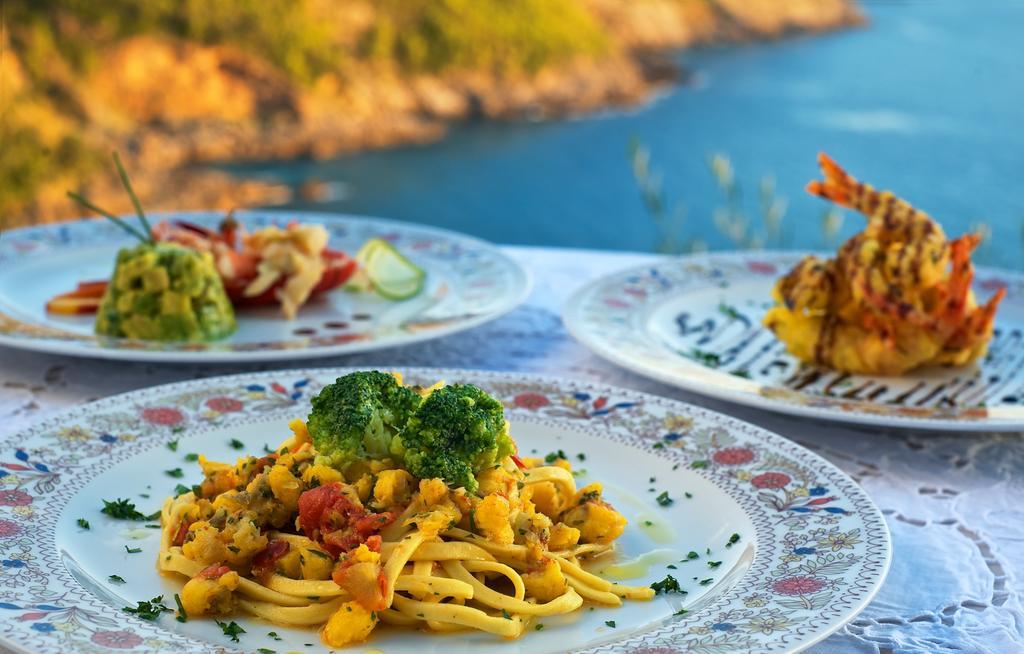 Romantic Hotel & Restaurant Villa Cheta Elite ماراتييا المظهر الخارجي الصورة
