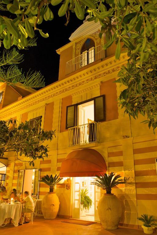 Romantic Hotel & Restaurant Villa Cheta Elite ماراتييا المظهر الخارجي الصورة