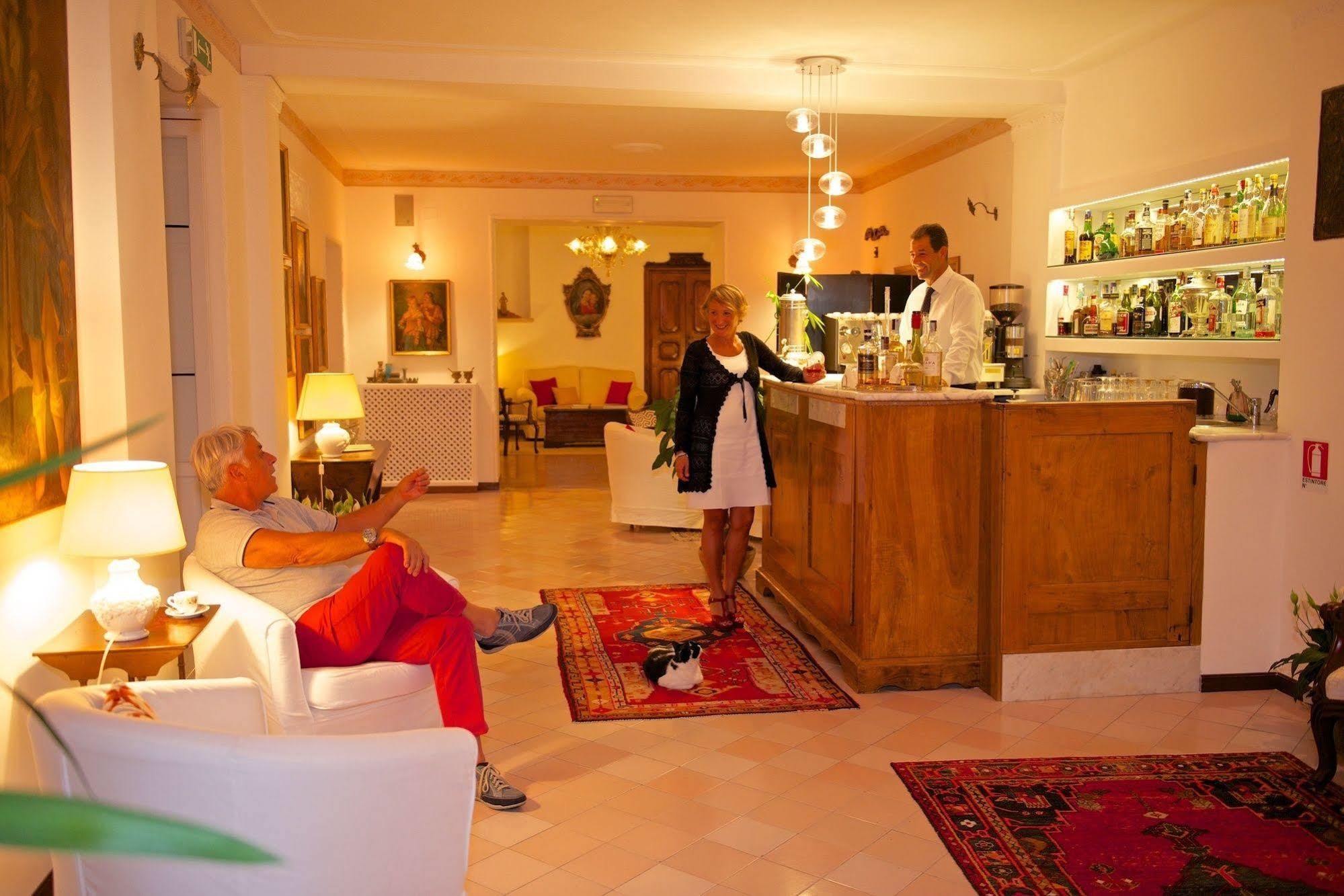 Romantic Hotel & Restaurant Villa Cheta Elite ماراتييا المظهر الخارجي الصورة