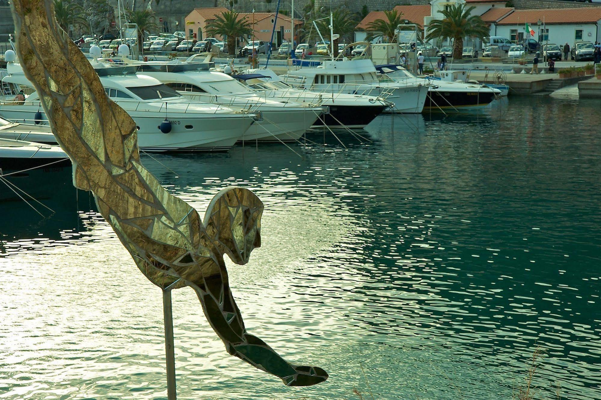 Romantic Hotel & Restaurant Villa Cheta Elite ماراتييا المظهر الخارجي الصورة