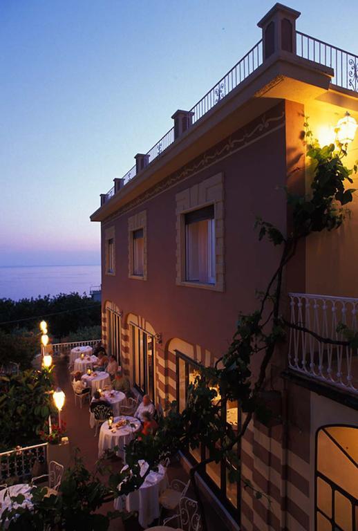 Romantic Hotel & Restaurant Villa Cheta Elite ماراتييا المظهر الخارجي الصورة